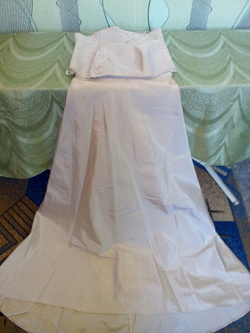 Отдается в дар «Свадебное платье 42р»