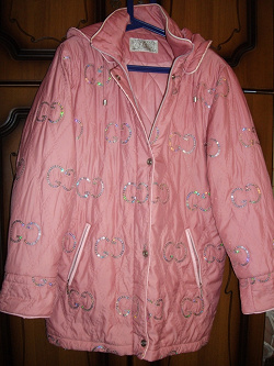 Отдается в дар «Розовая куртка с пайетками р.54,54-56»