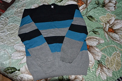 Отдается в дар «Два свитера для мальчика на рост 145»