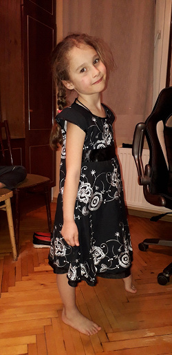 Отдается в дар «платье для девочки 8 лет»