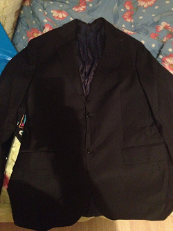 Отдается в дар «мужской пиджак черный M-L»