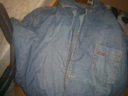 Отдается в дар «пиджак джинсовый»