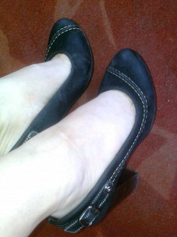 Отдается в дар «Чёрные женские туфли 36 размера»