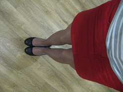 Отдается в дар «Красная мини-юбка Fendi 42 размер»