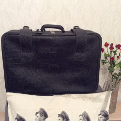 Отдается в дар «советский кожаный чемодан»