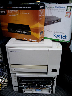Отдается в дар «два принтера на запчасти HP LaserJet 2100 и HP LaserJet 2200»
