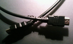 Отдается в дар «HDMI-кабель»