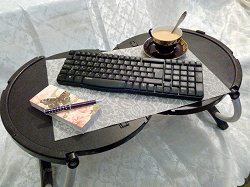 Отдается в дар «Универсальный складной столик для ноутбуков KS-is Rostolio KS-076»
