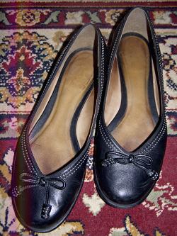Отдается в дар «Кожанные туфли Clarks 39р.»