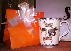 Отдается в дар «Красивая чашка с коняшками…»