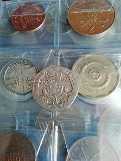 Отдается в дар «TWENTY PENCE»