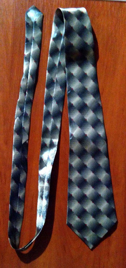 Отдается в дар «Новый галстук»
