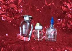 Отдается в дар «Charrier Parfums. Духи коллекционные.»