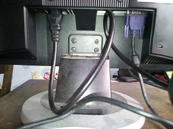 Отдается в дар «кабель для компьютера VGA 15pin»