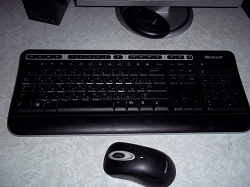 Отдается в дар «Клавиатура и мышь от Microsoft.»