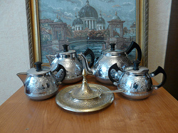 Отдается в дар «металлическая чайная посуда, 4 предмета»