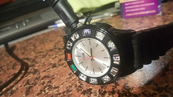 Отдается в дар «BURG — наручные часы с функцией телефона»