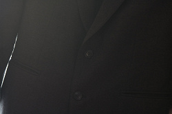 Отдается в дар «Пиджак мужской темно- серого цвета, шерстяной. Размер 48.На рост 170см.»
