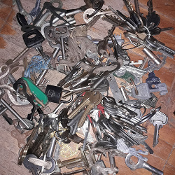 Отдается в дар «Коллекция ключей»