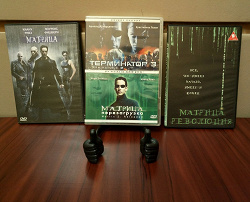 Отдается в дар «DVD «Матрица» трилогия»