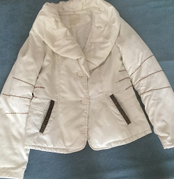 Отдается в дар «Белая куртка 46 размер»