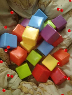 Отдается в дар «кубики маленькие»
