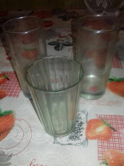 Отдается в дар «стаканы для воды, сока»