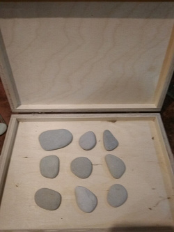Отдается в дар «Несколько вёдер плоских камней (3-6 см) для интерьера или сада»