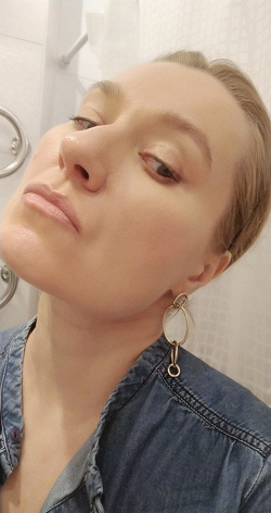 Отдается в дар «Серьги-гвоздики от Avon»