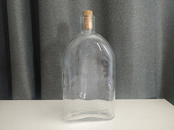 Отдается в дар «Старинный стеклянный сосуд (бутылка)»