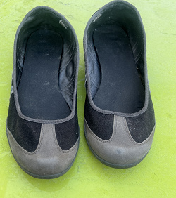 Отдается в дар «Обувь 41,5 — 42 размер»