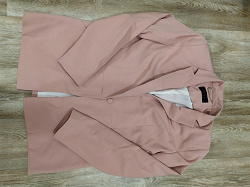 Отдается в дар «розовый пиджак 48 р-ра»