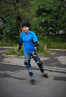 Отдается в дар «Роликовые коньки RollerBlade размер 40»