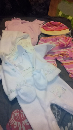 Отдается в дар «Одежда для новорождённых: комплекты»