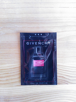Отдается в дар «Мужской пробник духов Givenchy»