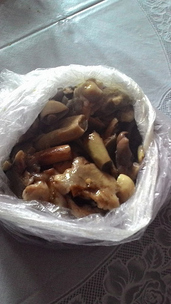Отдается в дар «Подарю 1-1,5 кг вкуснейших соленых грибов.»