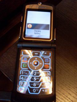 Отдается в дар «Китайский Motorola RAZR»