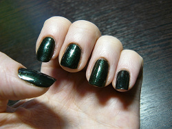 Отдается в дар «Темно-зеленый лак для ногтей»