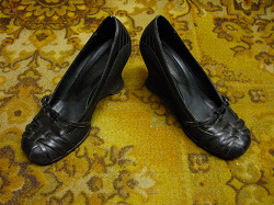 Отдается в дар «Туфли черные 38 размер»
