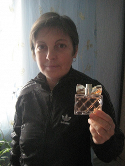 Отдается в дар «Парфум від Avon»