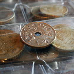 Отдается в дар «Иностранные монеты: Эстония, Турция, Чехия, Норвегия, США, Молдавия и жетон из Норвегии»