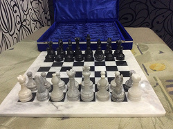 Отдается в дар «Шахматы из оникса»
