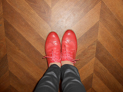 Отдается в дар «Красные ботинки 36 размера из натуральной кожи.»