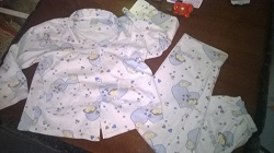 Отдается в дар «пижама, колготки и брючки для девочки на 3-4 годика»
