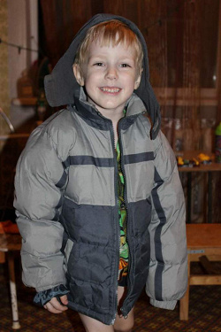 Отдается в дар «Куртка на мальчика 4 — 6 лет.»