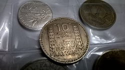 Отдается в дар «Монеты Франции»
