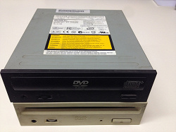 Отдается в дар «DVD-ROM 2 шт»