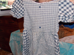 Отдается в дар «Блузка, платье для девочек 4-5 лет»