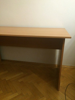 Отдается в дар «Стол письменный IKEA TAGE 130*65см»