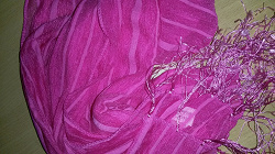 Отдается в дар «розовый прозрачный шарфик 150 см в длину»